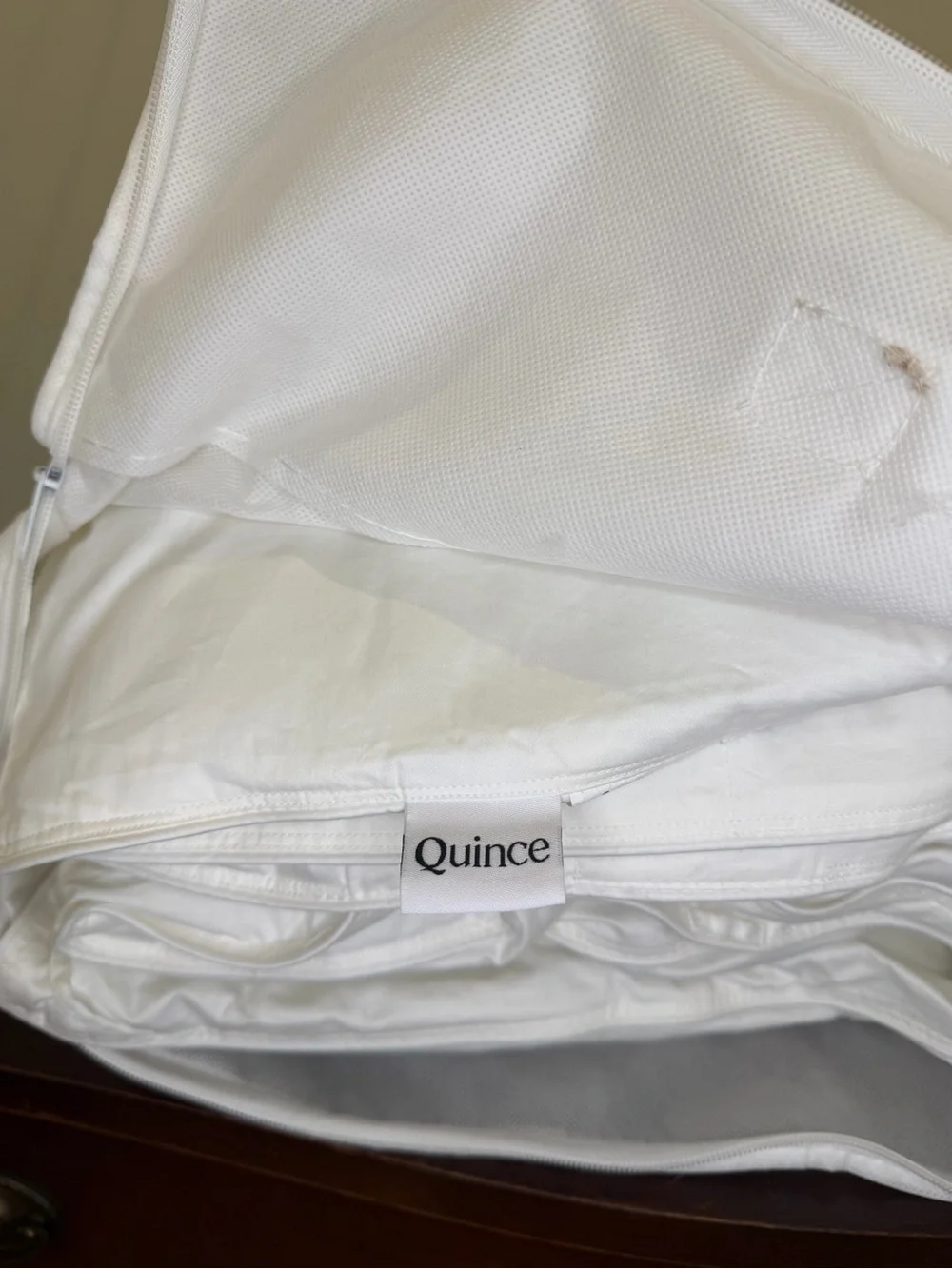 Quince King/Cal King all-season down alternative comforter